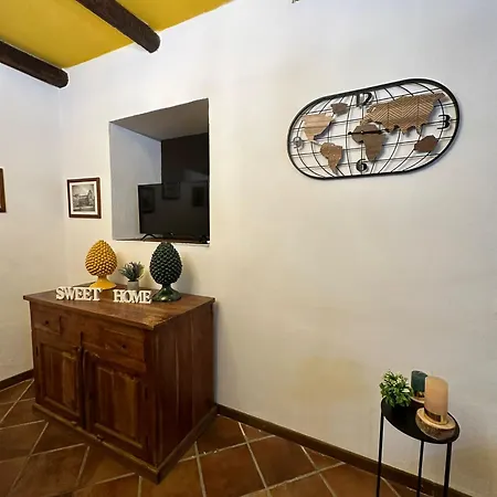 Cut' Apartment Monreale
